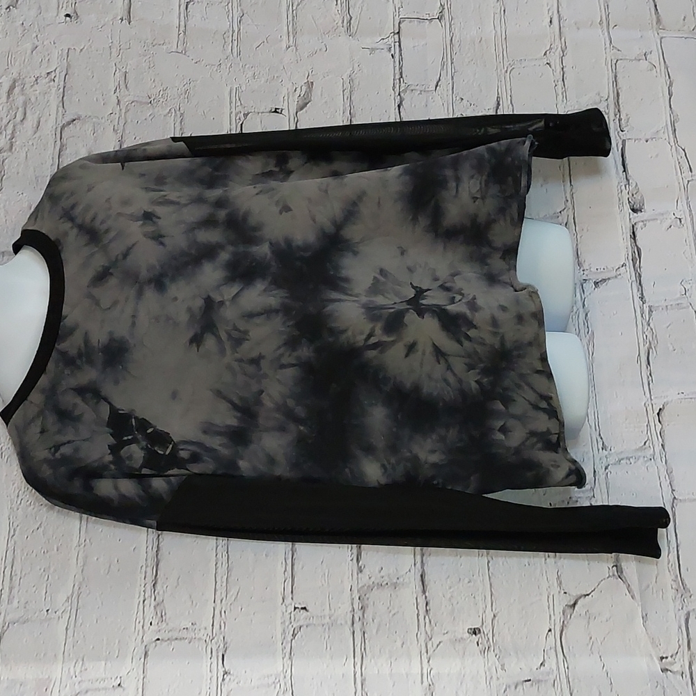 Hot Topic Tie Dye I am not a Cat Black Grey Sheer Sleeve Sweatshirt M Medium